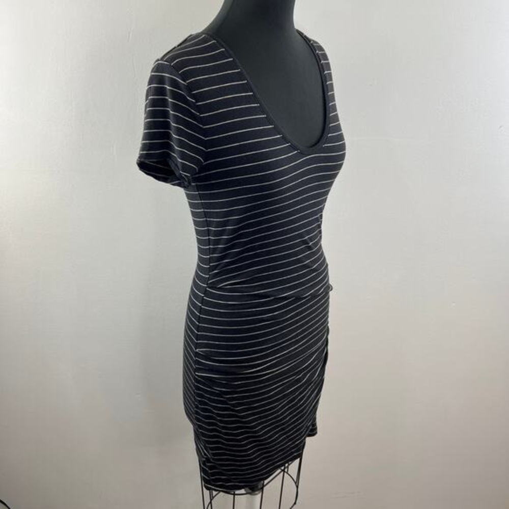 Athleta Black and White Mini Dress - Picture 4 of 7
